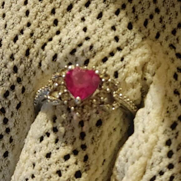 Ring 925 Heart Shaped Love 6mm Red Topaz Stone Sterling Silver Intricate Design - Picture 10 of 12